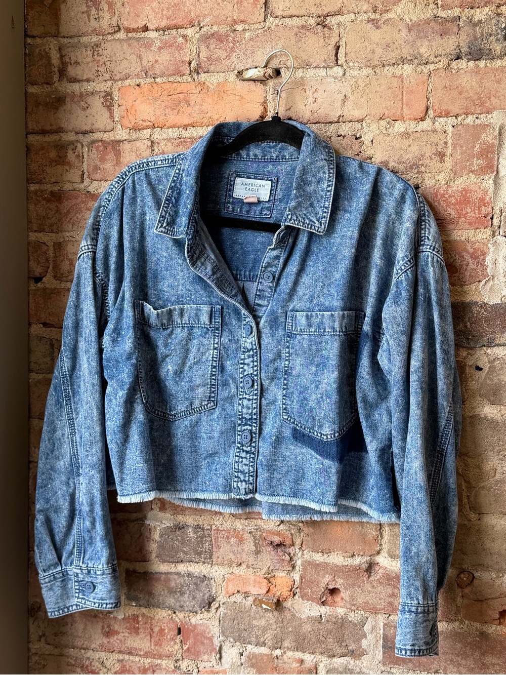 American Eagle Cropped Acid-Wash Denim Shirt Jacket - Blue Size XS/S